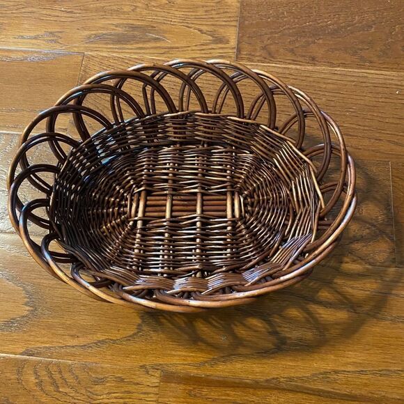 Brown woven basket  - Picture 1 of 3